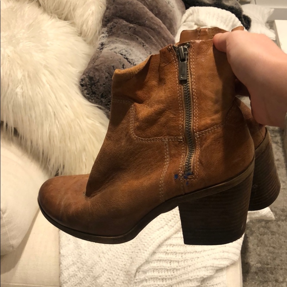 Lucky Brand Camel Ankle Booties Size 8.5